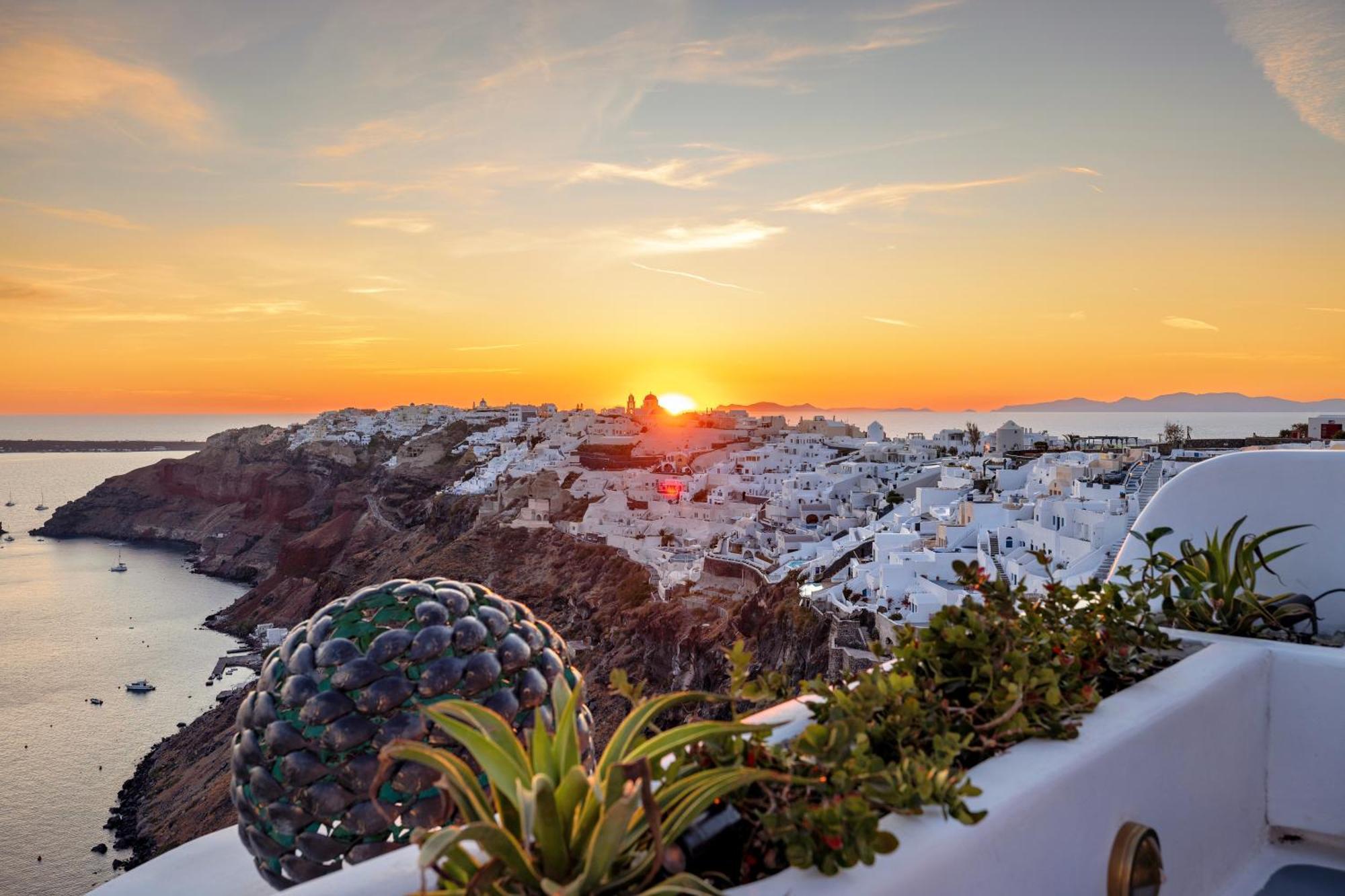 Ikies Santorini 4* Oia (Santorini)