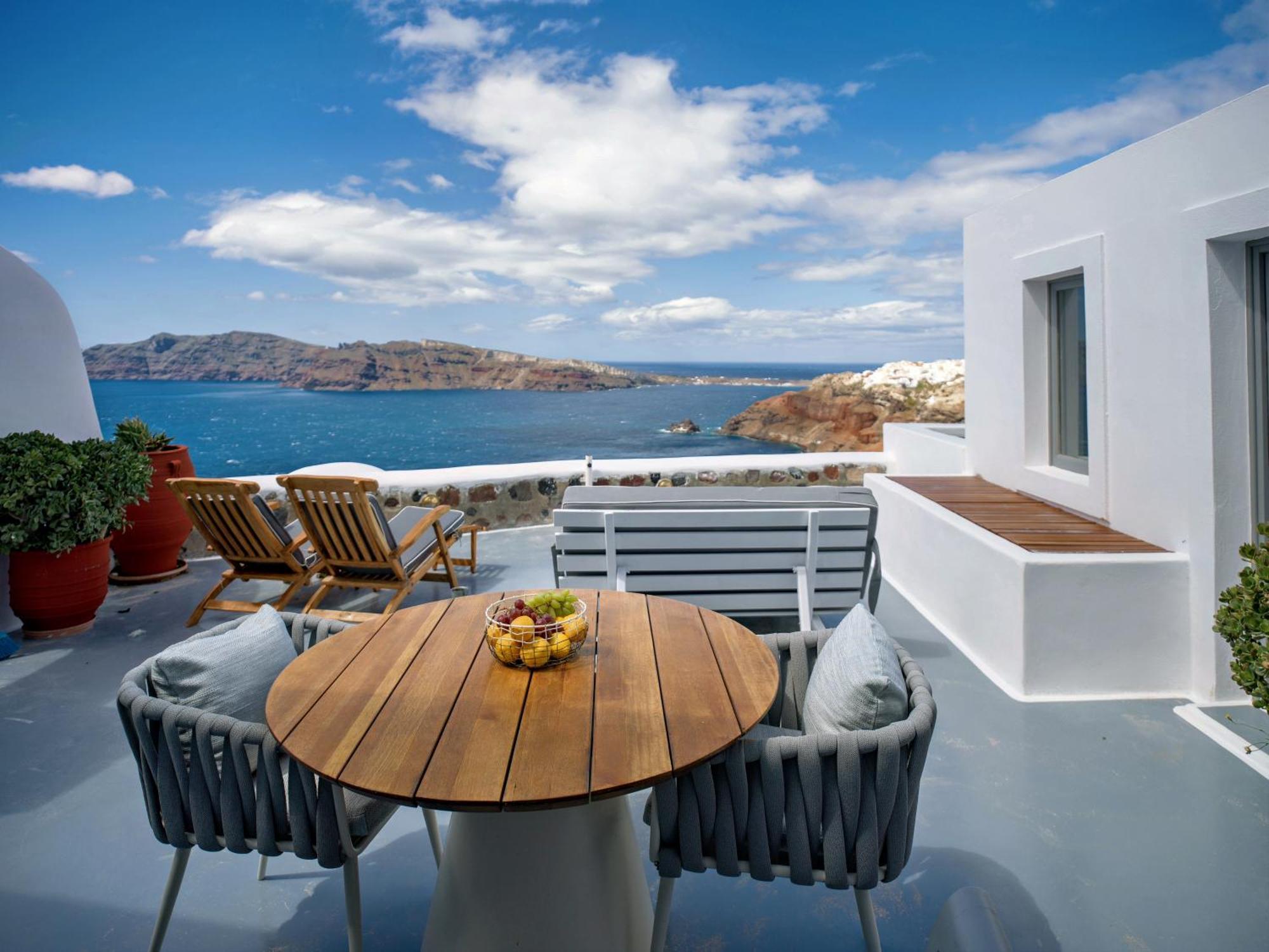Ikies Santorini 4* Oia (Santorini)