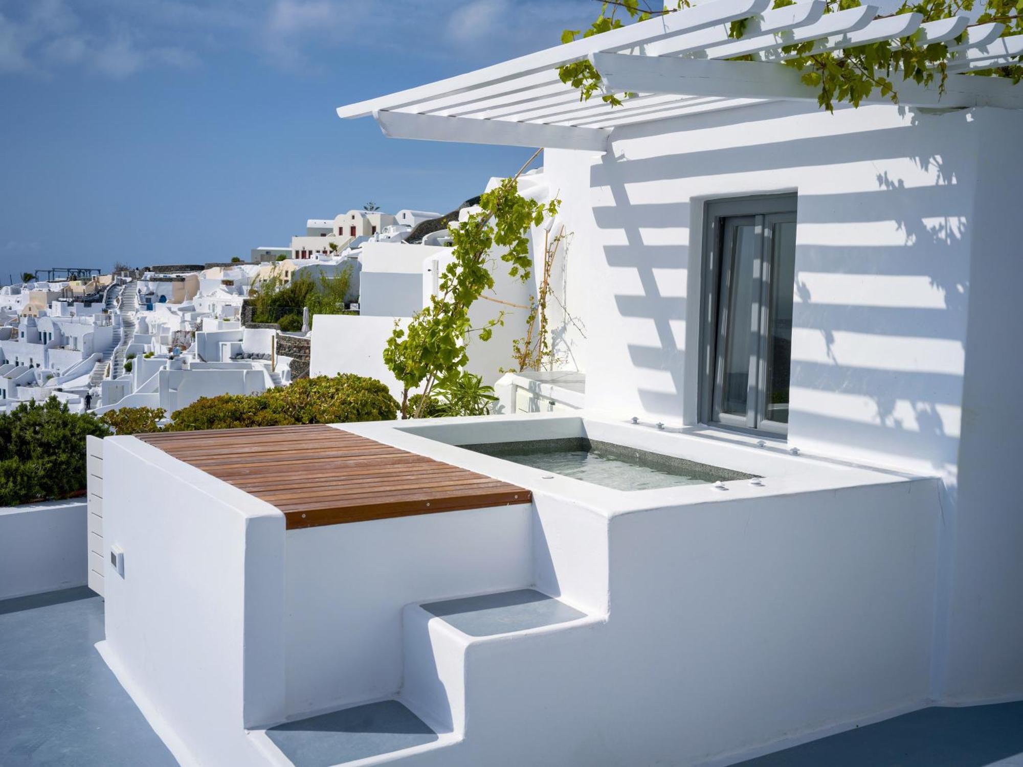Ikies Santorini Hotel Oia (Santorini)