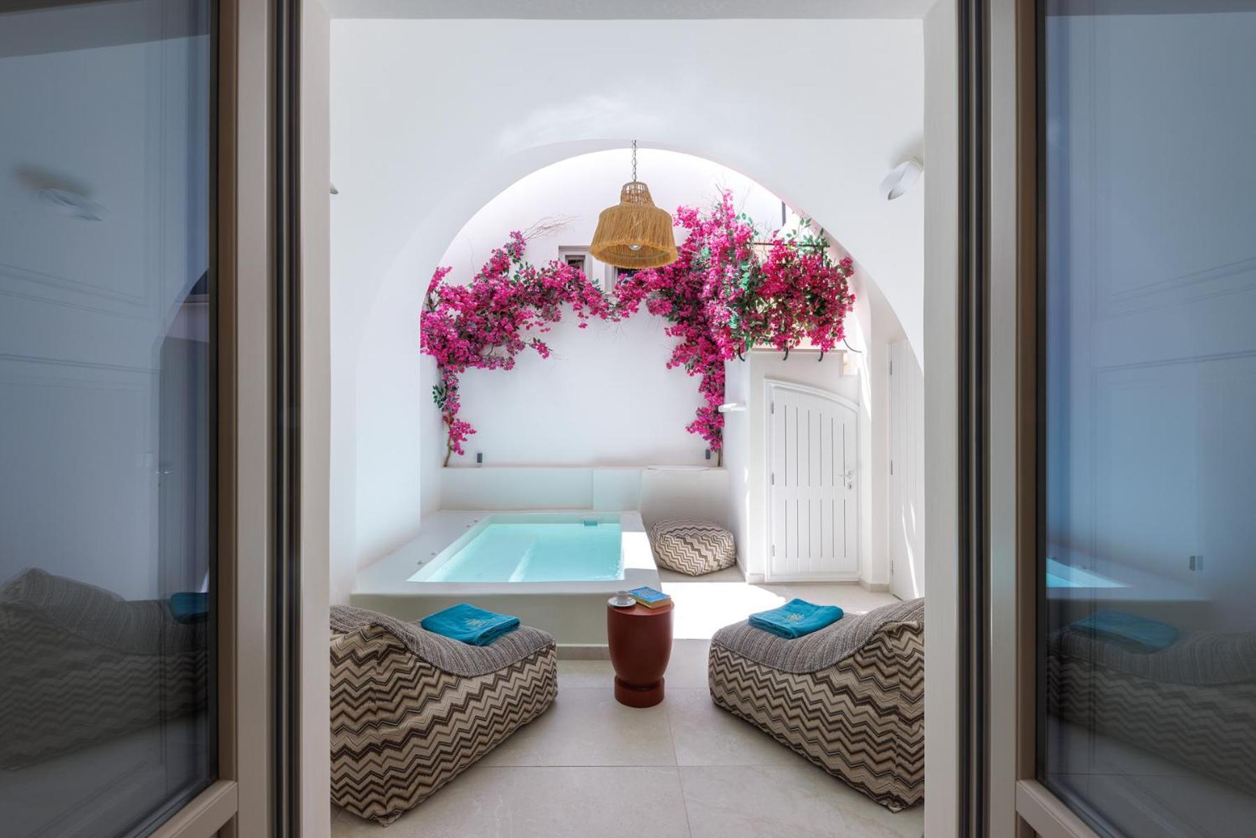 La Madeleine Oia (Santorini)