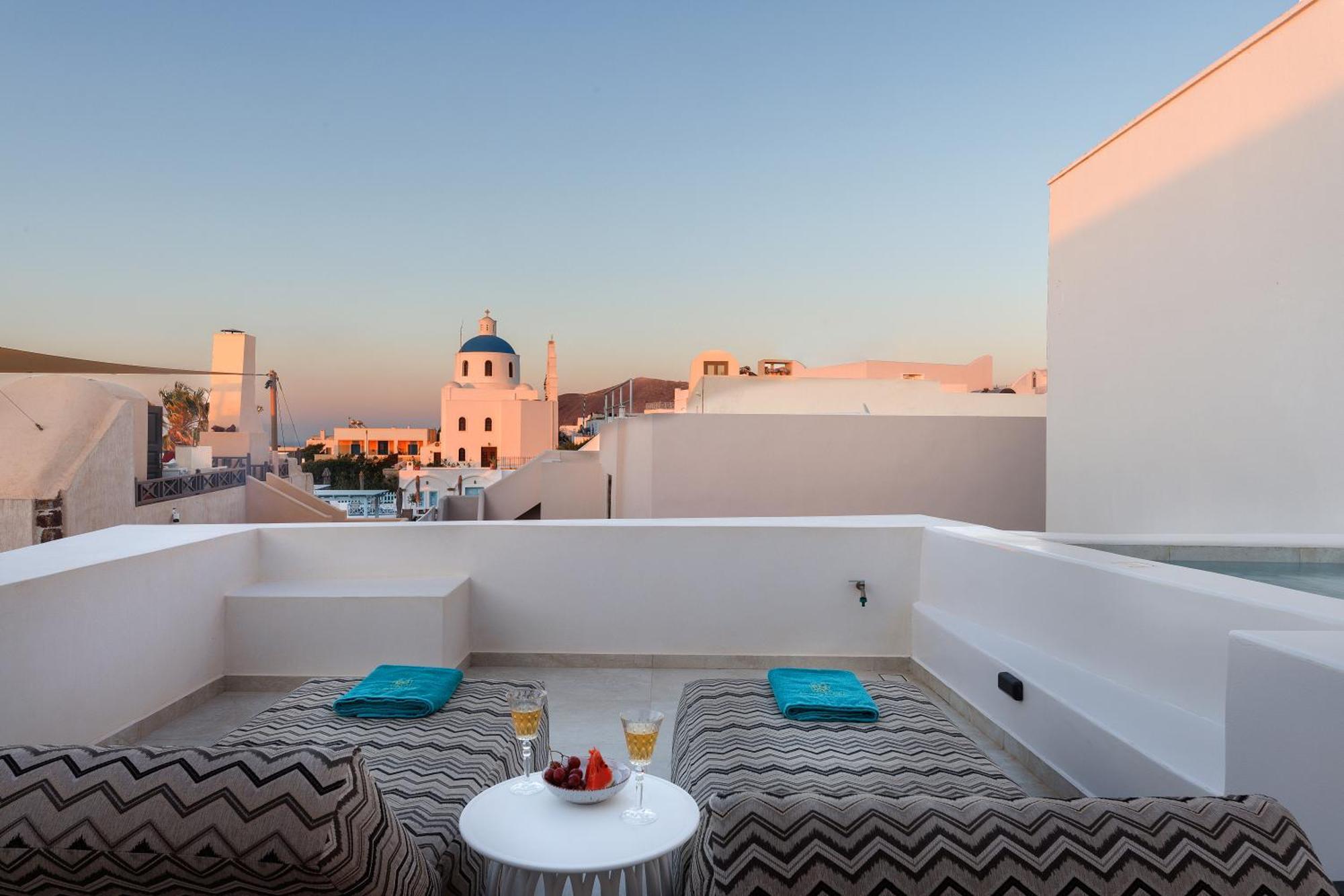 La Madeleine Oia (Santorini)