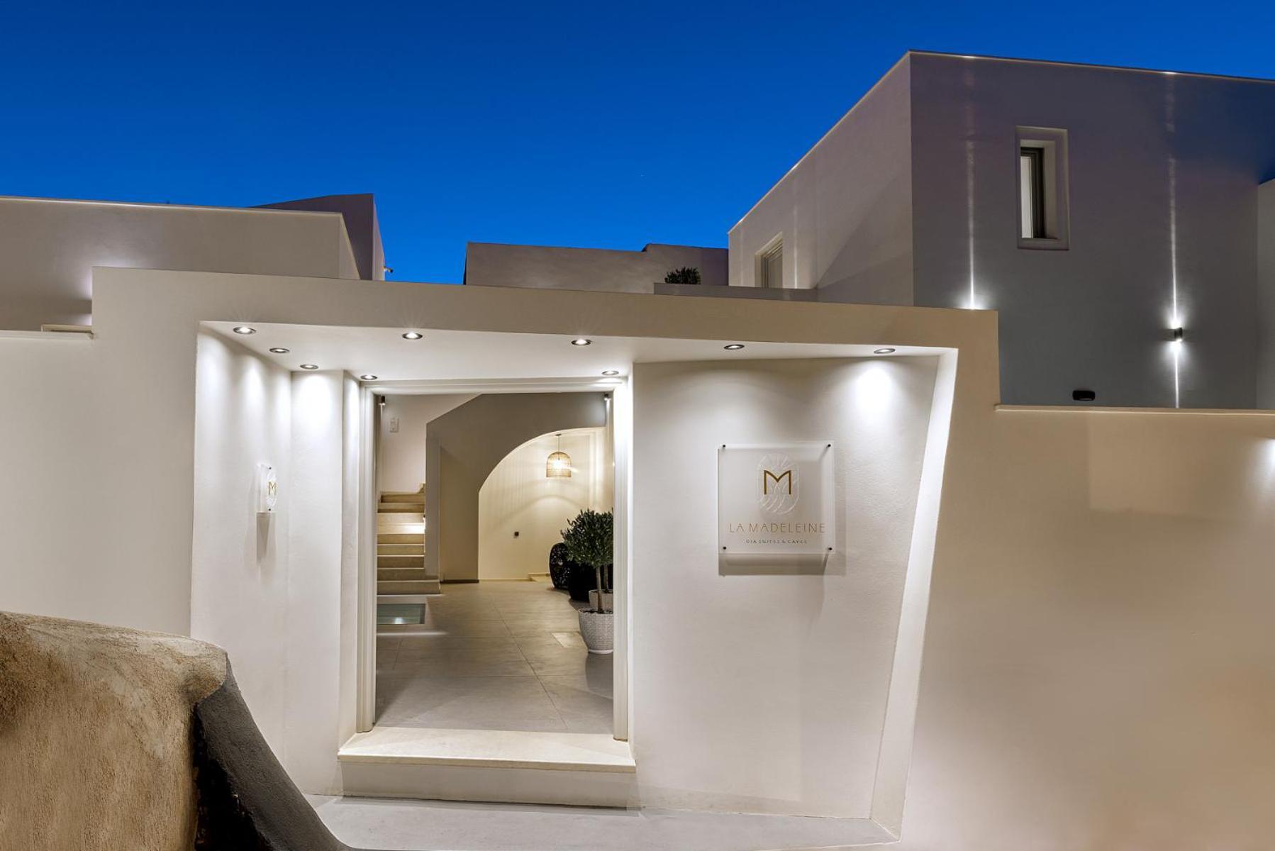 La Madeleine Oia (Santorini)