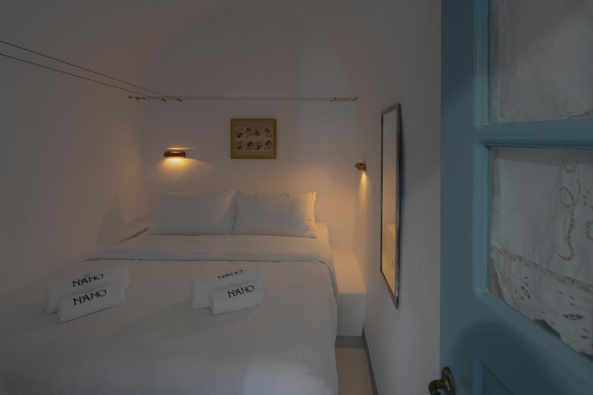 Nano Oia