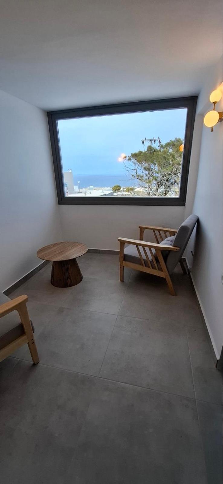 Amerikanos Apartment *