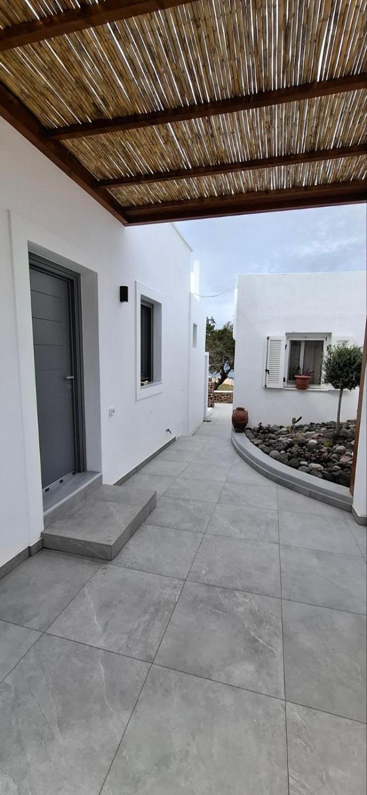 Amerikanos Apartment *