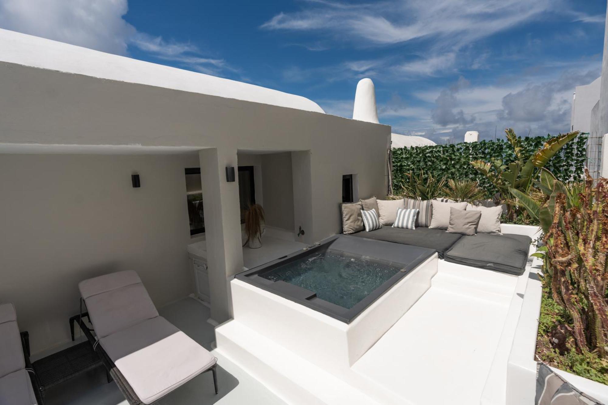 Rosaviglia Luxury - An Private Hideaway Oia (Santorini)