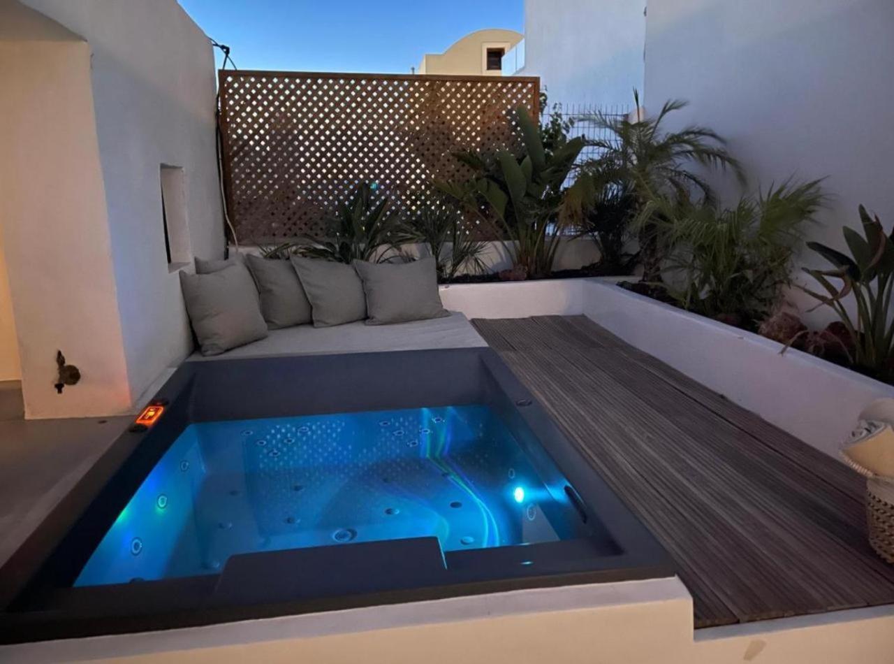 Rosaviglia Luxury - An Private Hideaway Oia (Santorini)