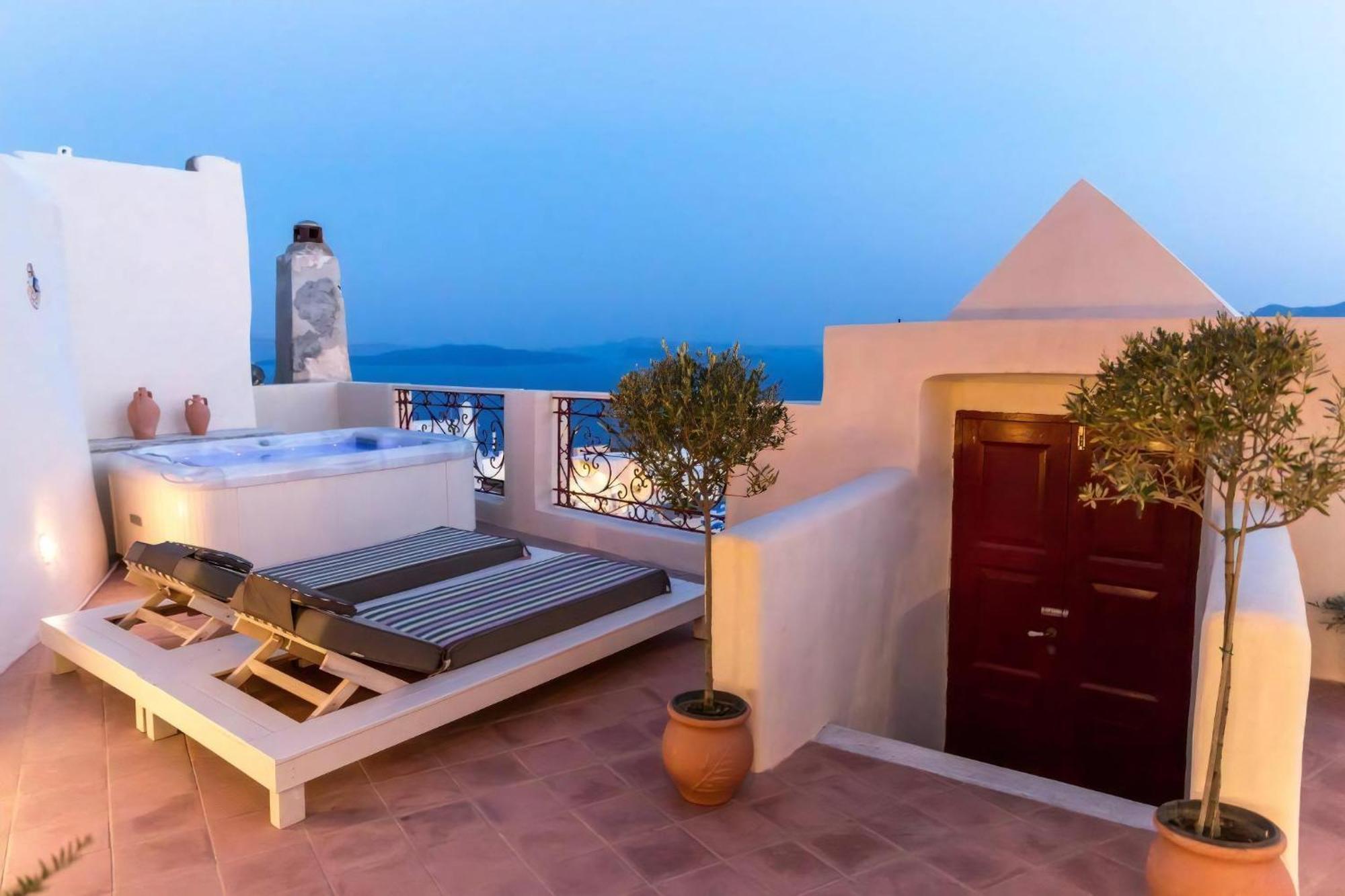Beautiful Spectacular Sea Views Sunset Caldera Views Aegean Serenity Oia (Santorini)