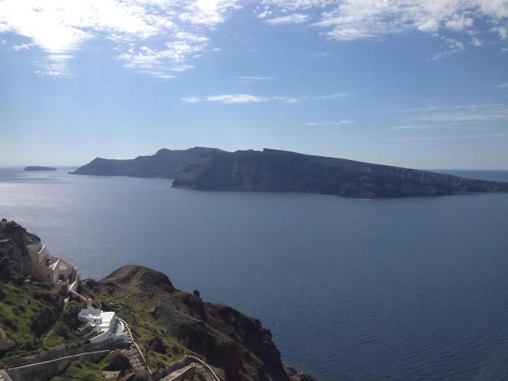 Beautiful Spectacular Sea Views Sunset Caldera Views Aegean Serenity Villa *