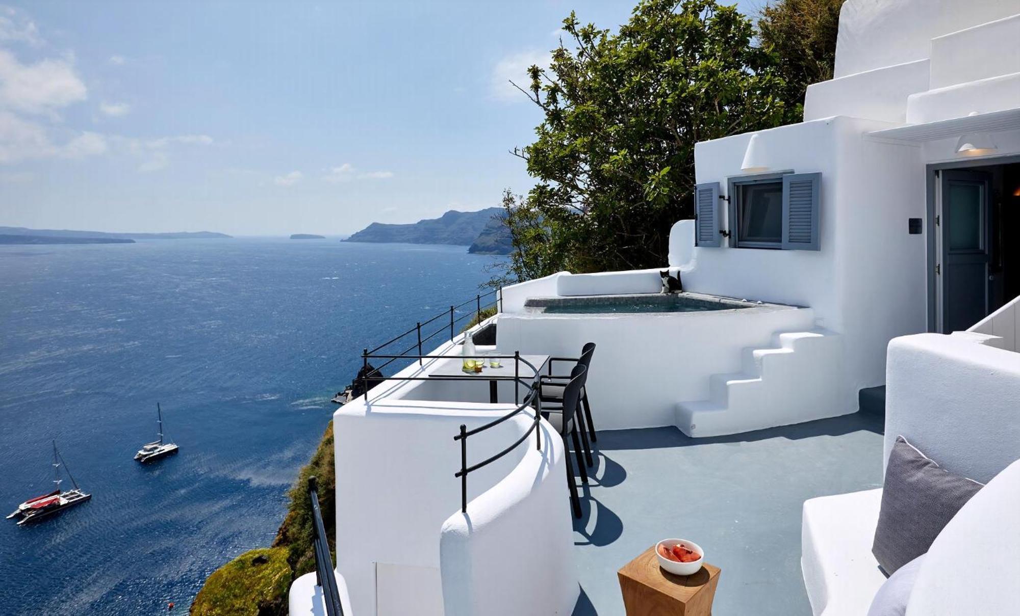 W Deluxe 1 Bedroom Cave Outdoor Hot Tub Santorini Oia (Santorini)