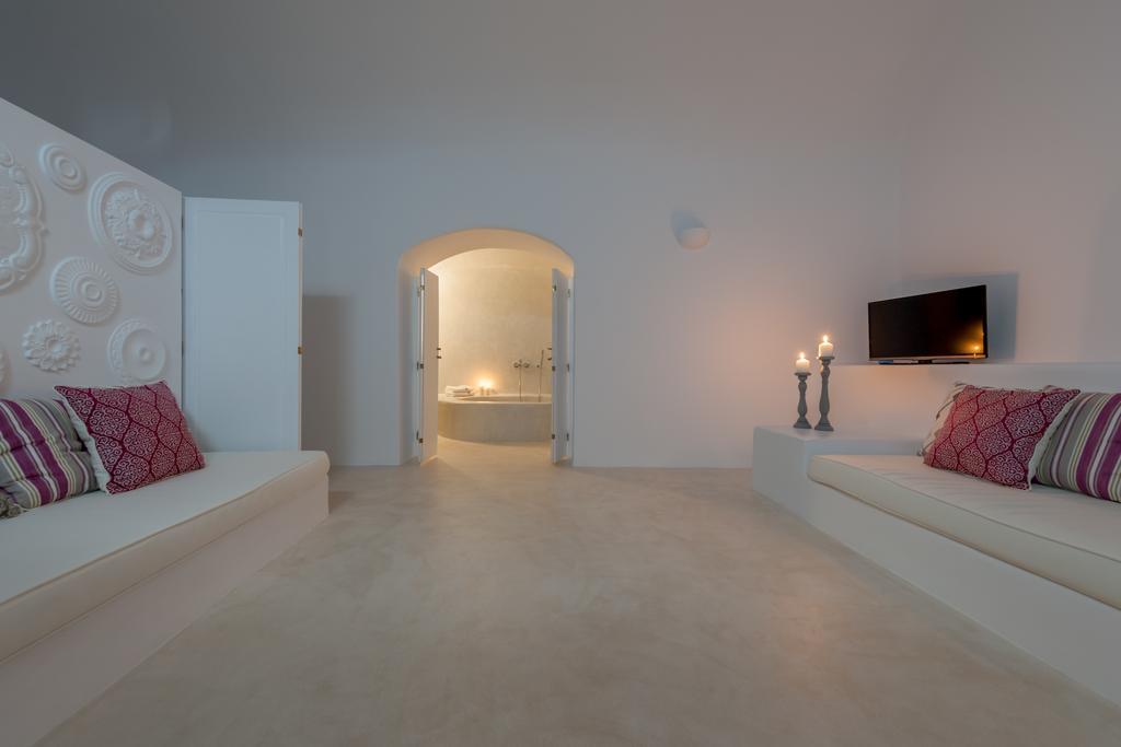 Aparthotel Anemomilos Oia (Santorini)
