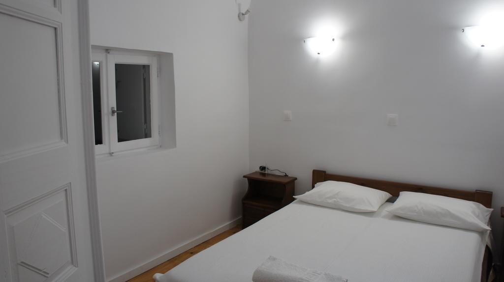 Marcos 3* Oia (Santorini)
