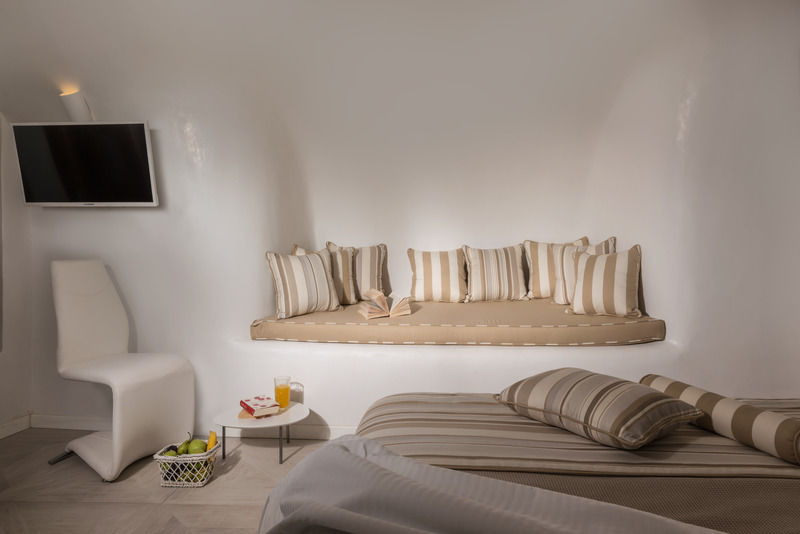 Elite Luxury Oia (Santorini)