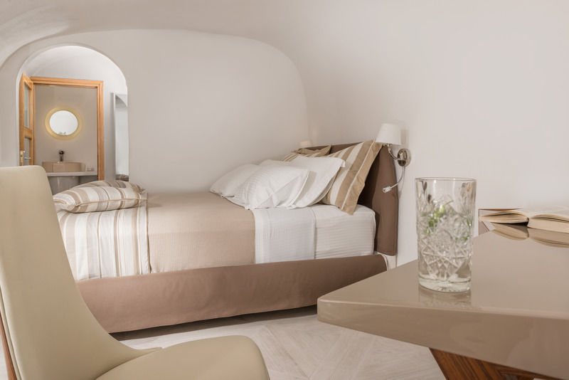 Elite Luxury Oia (Santorini)