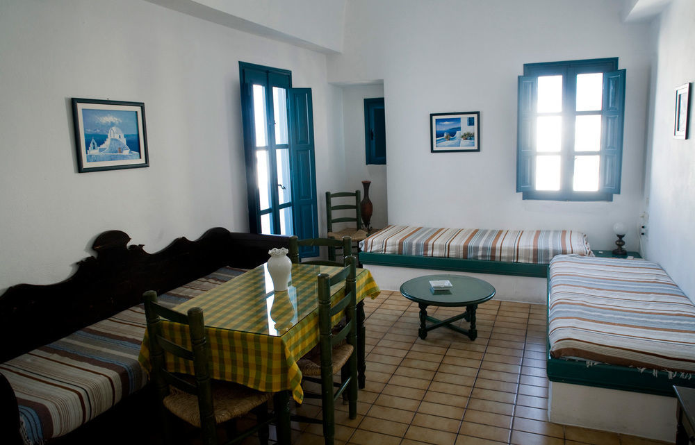 Oia's Sunset Hotel 2*
