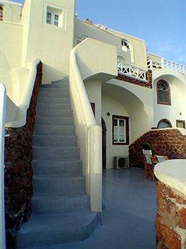Delfini Aparthotel 3*