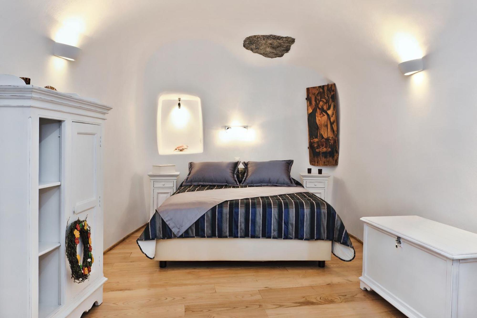 Anemomilos Oia (Santorini)