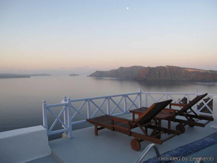 Armeni Village Oia (Santorini)