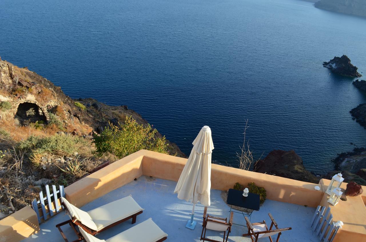 Goddess Lethe * Oia (Santorini)