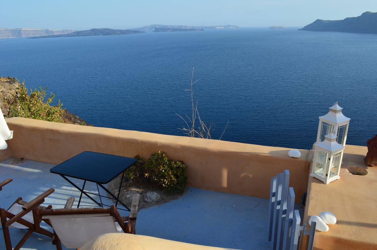 Goddess Lethe * Oia (Santorini)