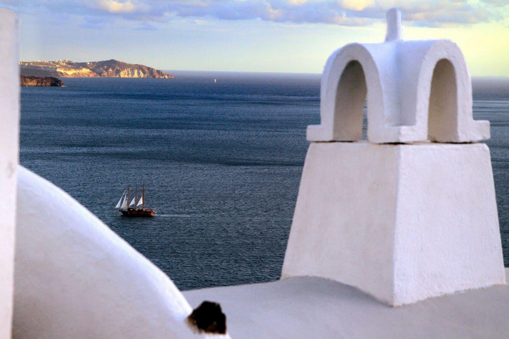 Onar - Onar Collection * Oia (Santorini)