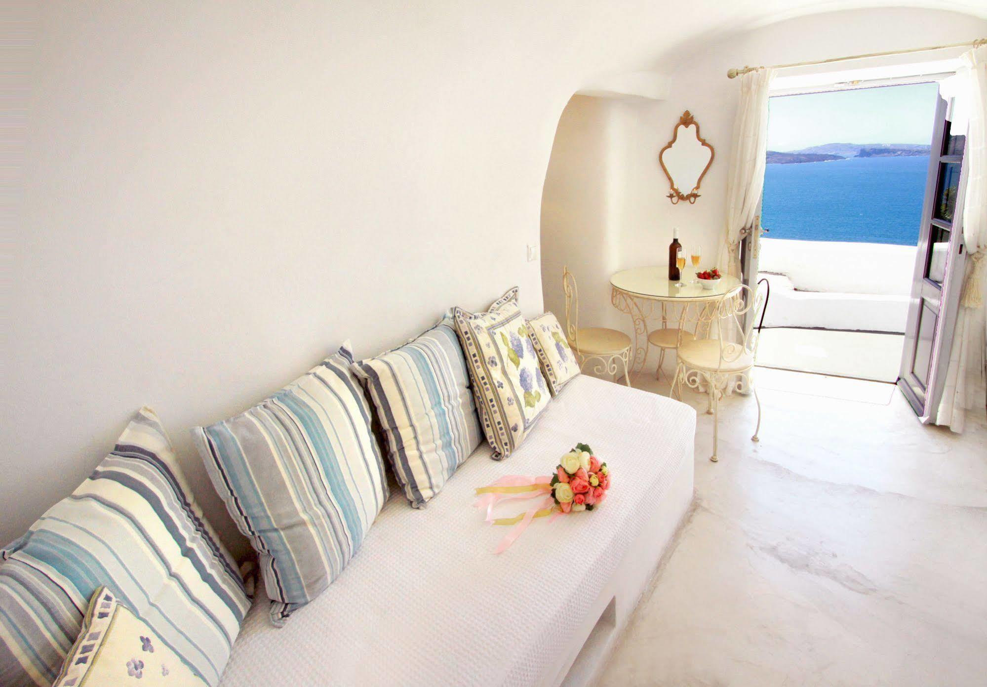 Onar - Onar Collection Oia (Santorini)