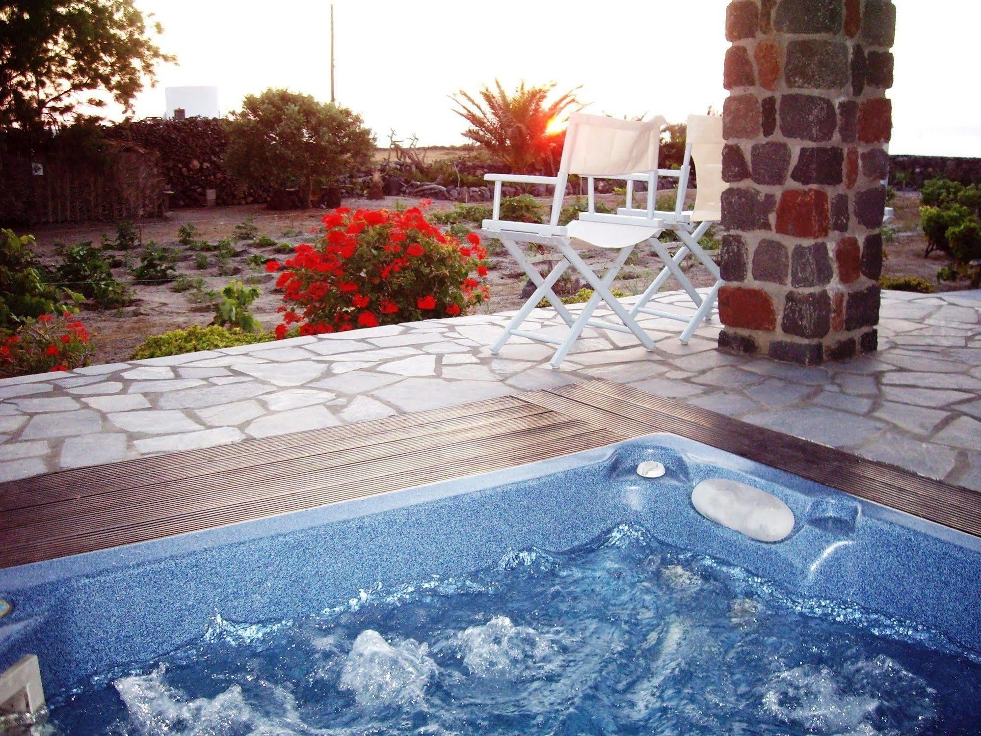 Apartment Ecoxenia Oia (Santorini)