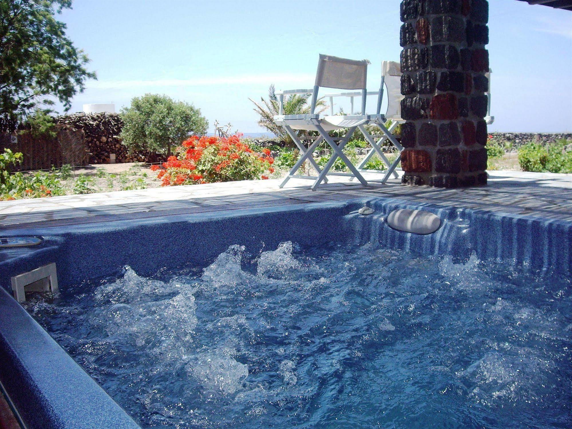 Apartment Ecoxenia Oia (Santorini)