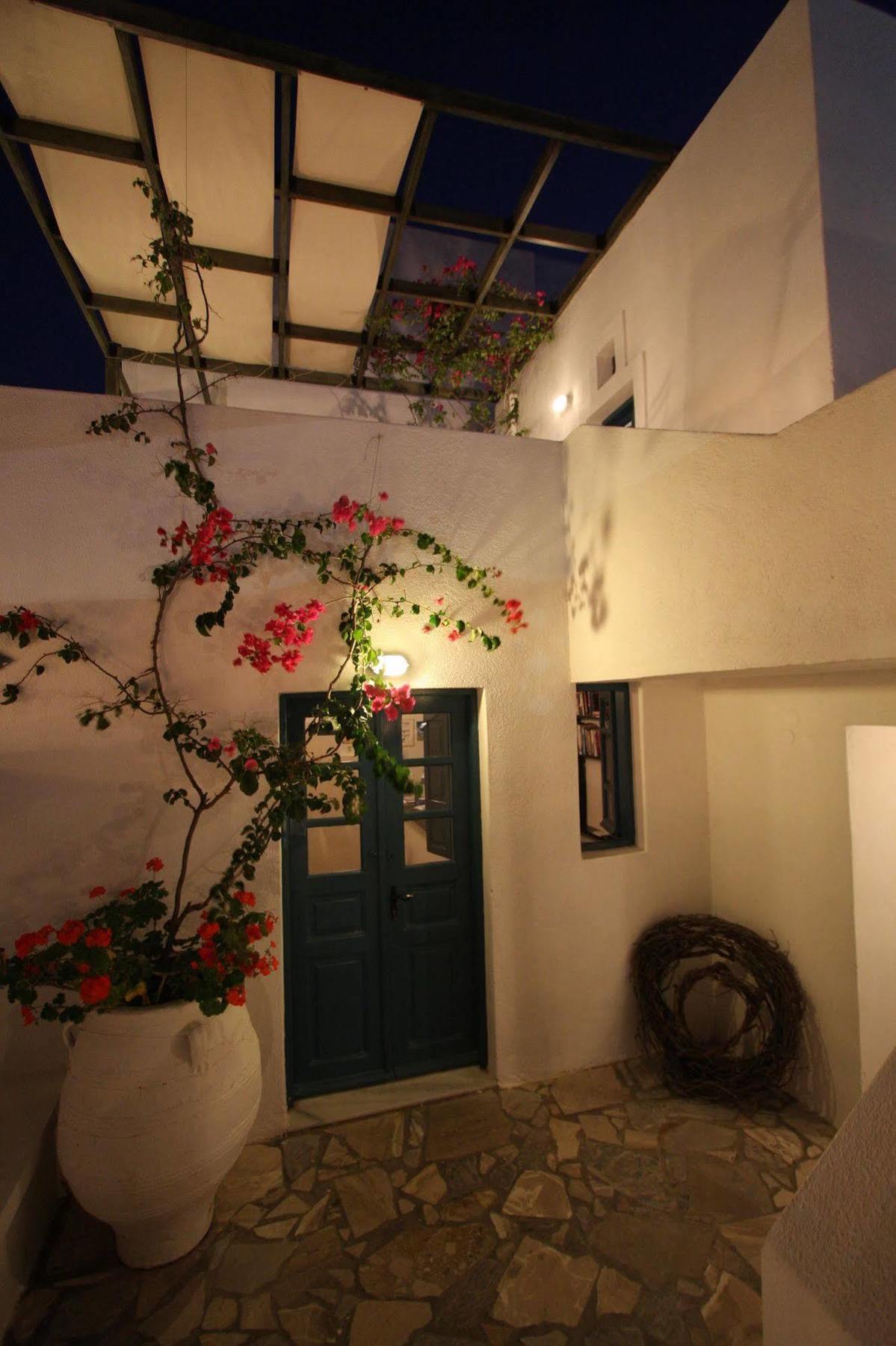 Oia's Sunset Hotel Oia (Santorini)