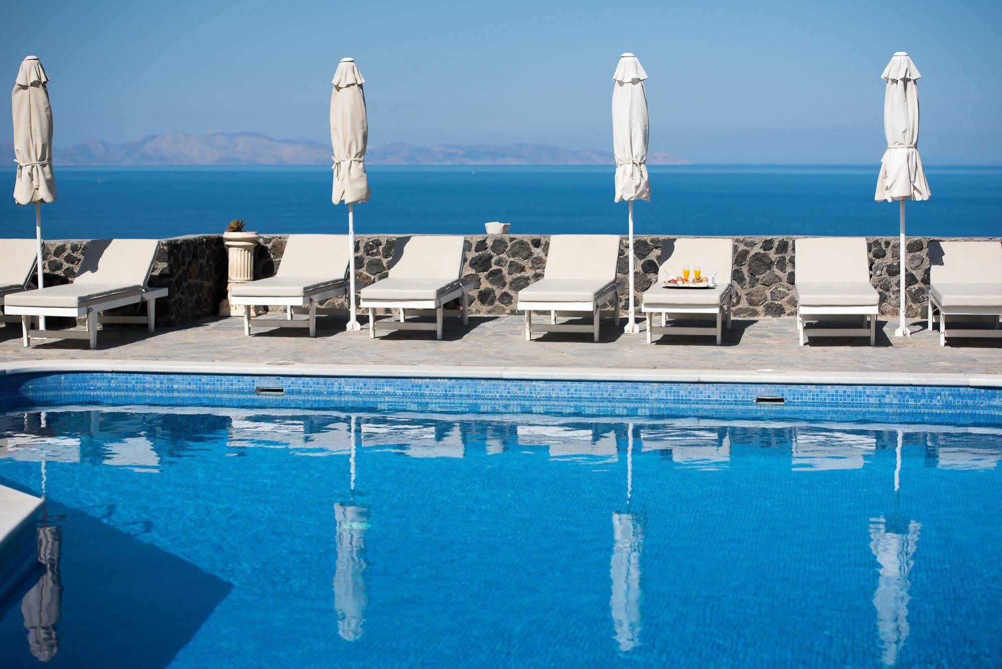 Agnadi View Oia (Santorini)