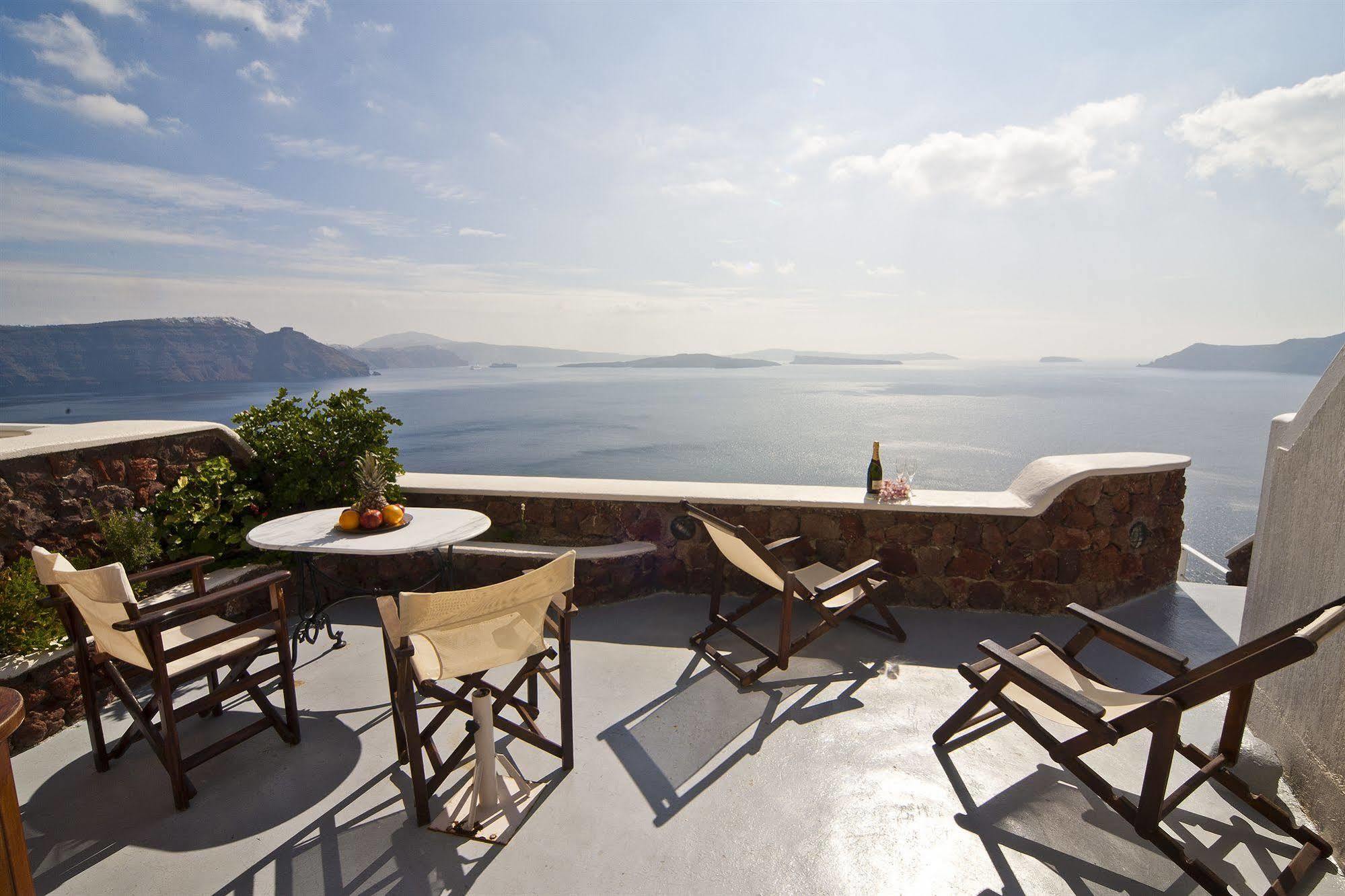 Delfini Oia (Santorini)
