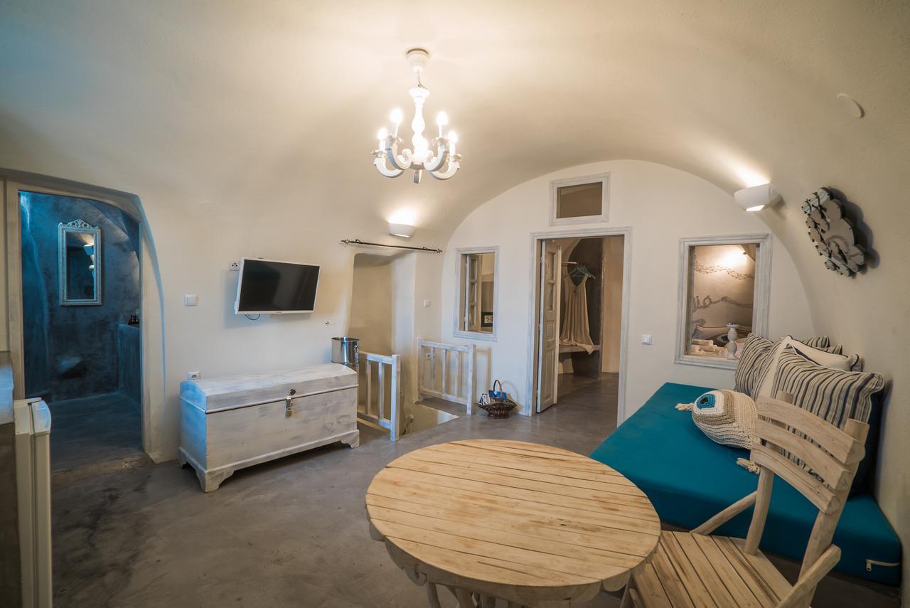 Kaleidoscope Cave 3* Oia (Santorini)