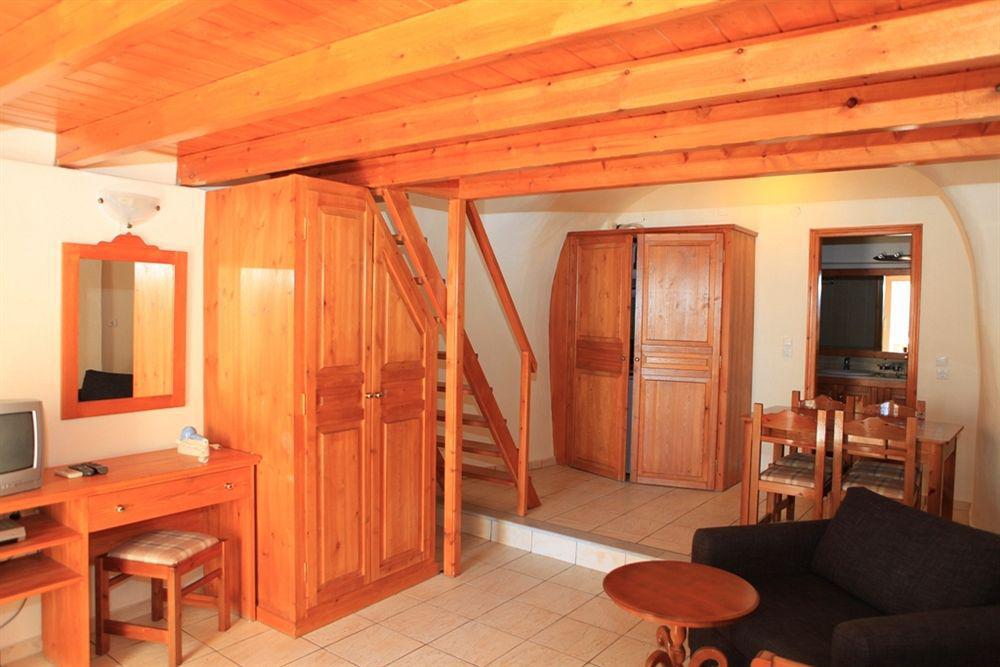 Aparthotel Anemomilos