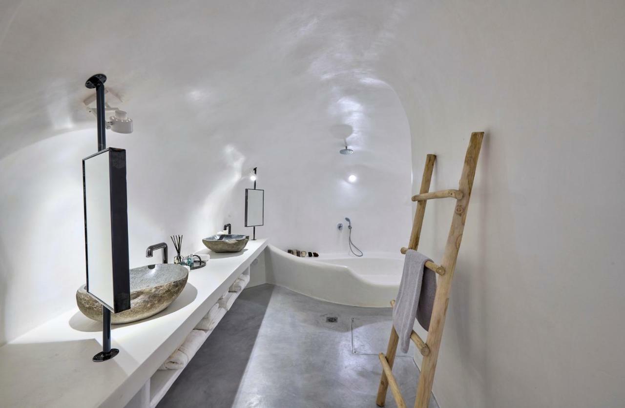 Cave Villa Ia