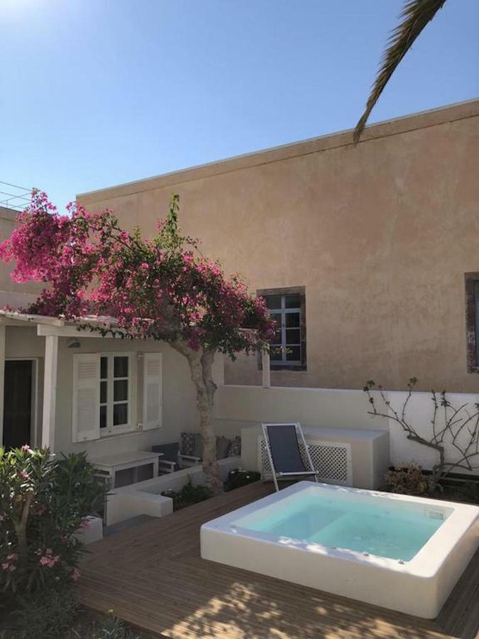 Guest house Secret Garden House In *