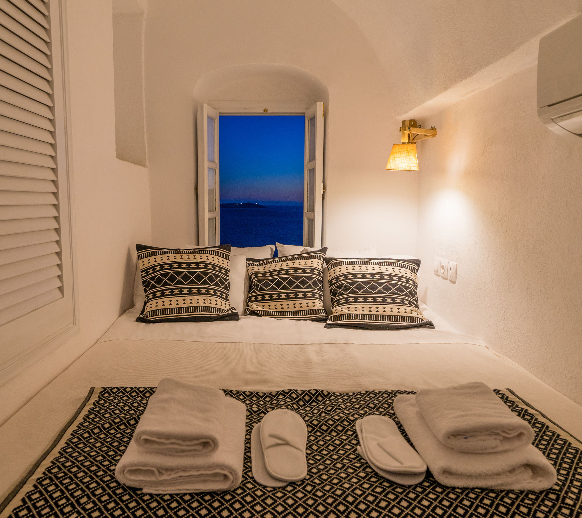 Canvas Villa