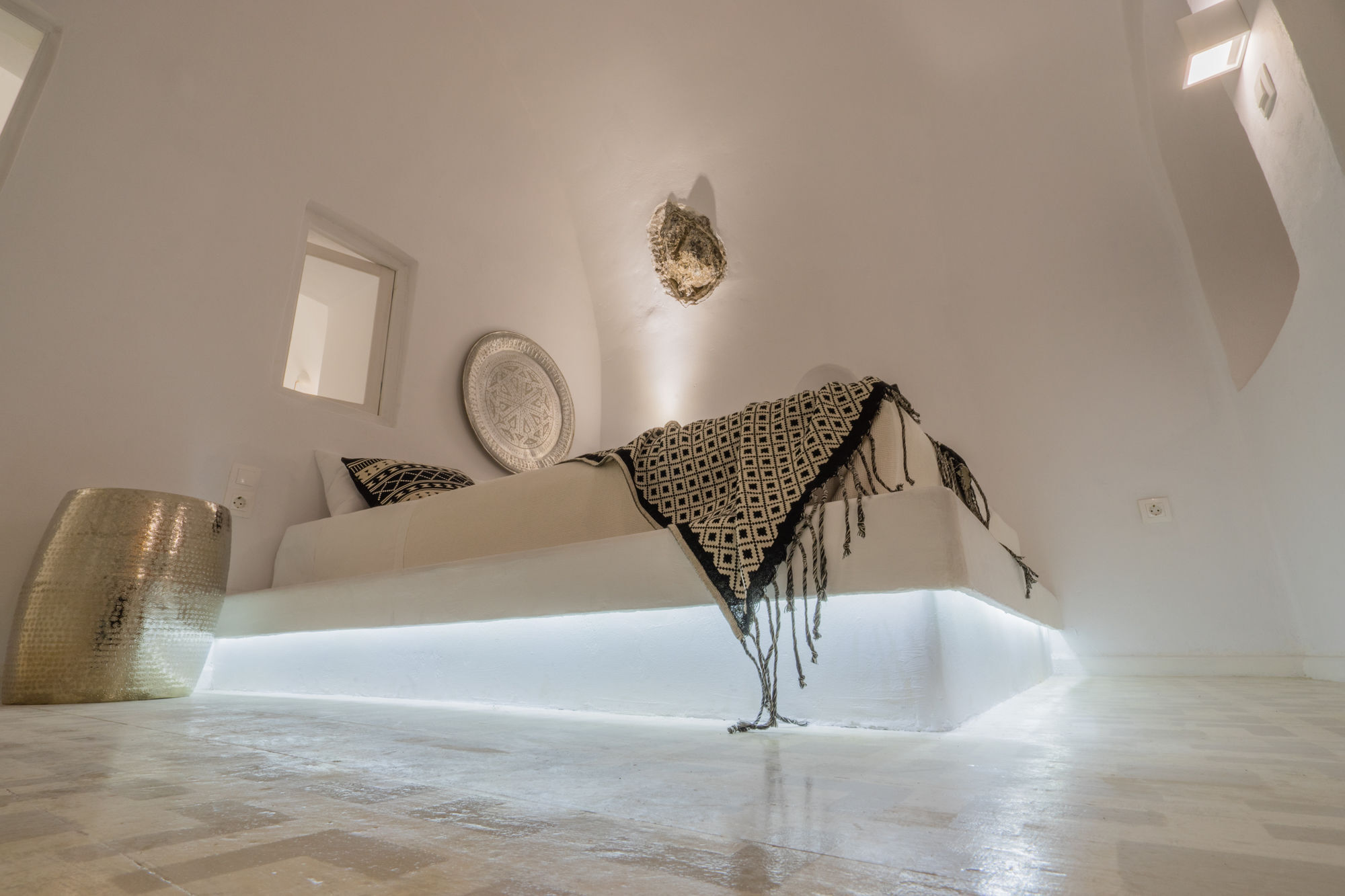 Canvas Villa *