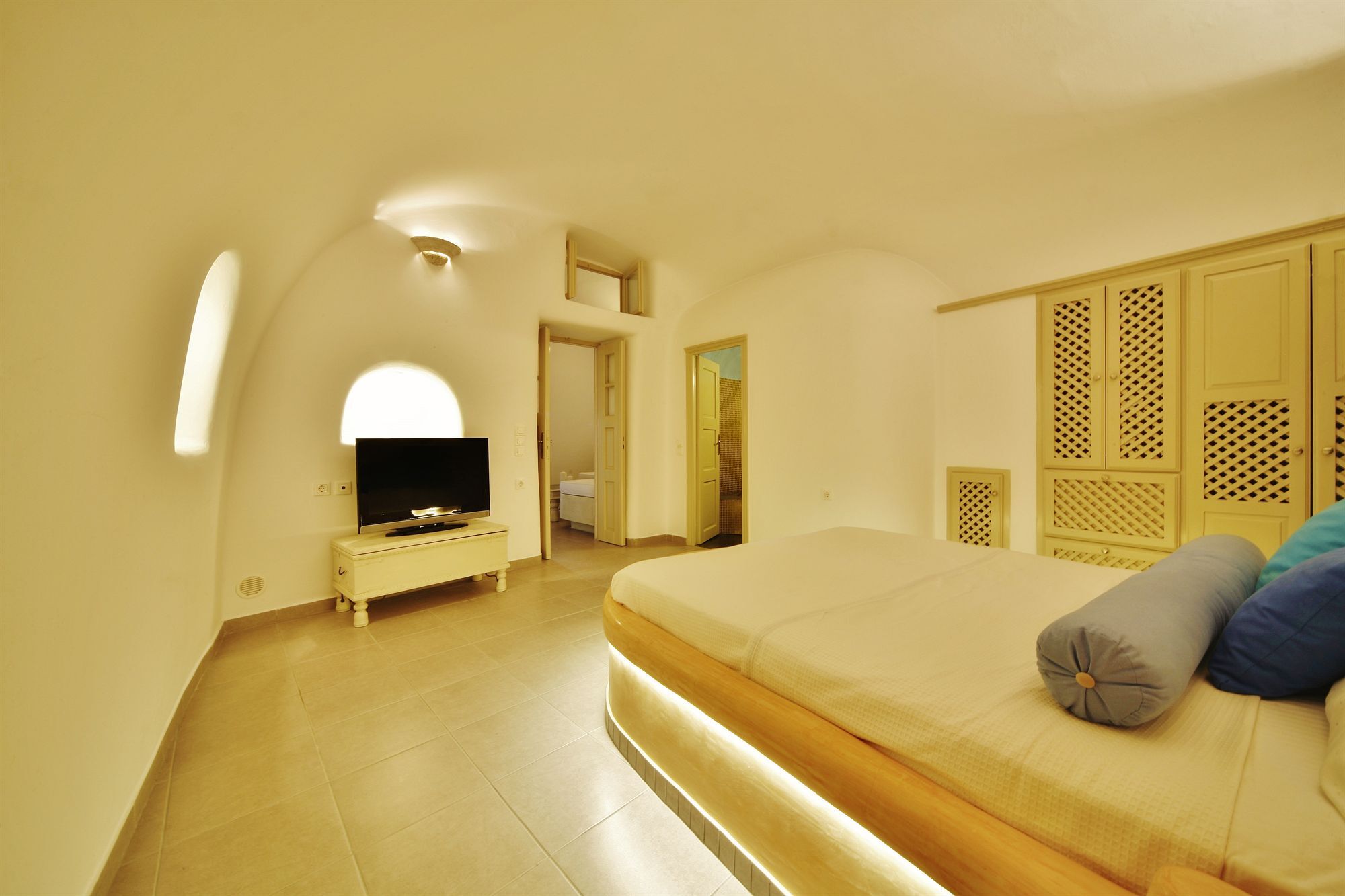 Chroma Oia (Santorini)