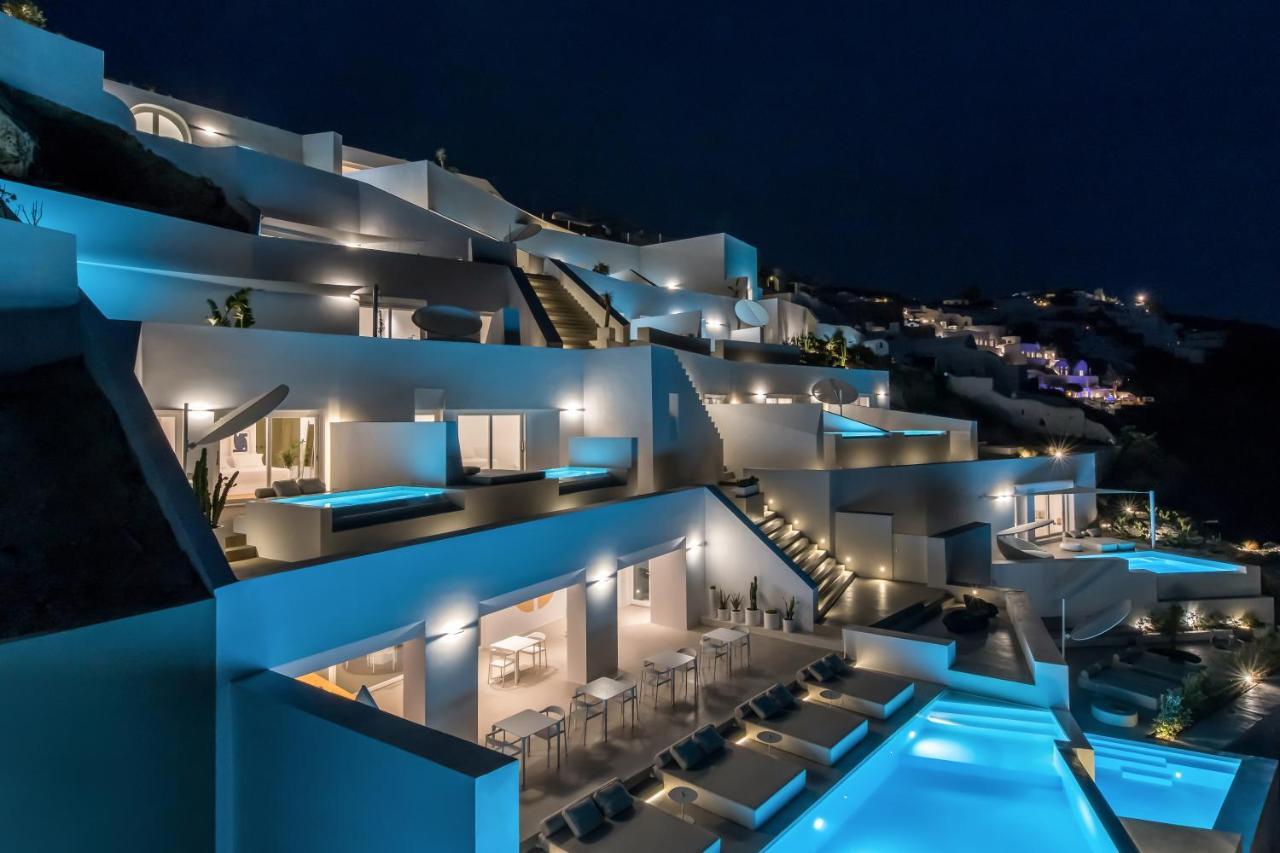 The Saint Oia (Santorini)
