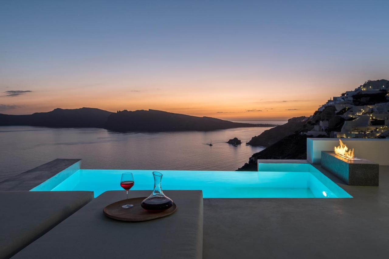 The Saint 5* Oia (Santorini)