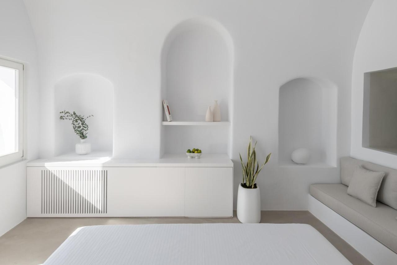 The Saint Hotel Oia (Santorini)