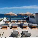 Almyra Oia Suites