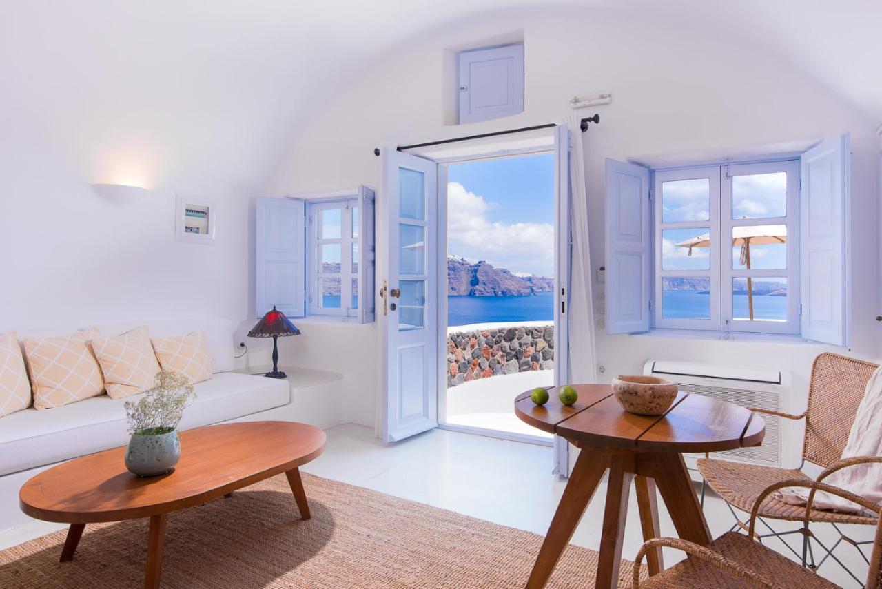 Pezoules Of Oia (Santorini)
