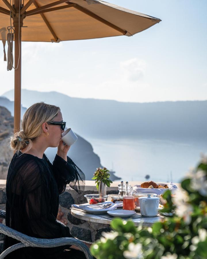 Pezoules Of Hotel Oia (Santorini)
