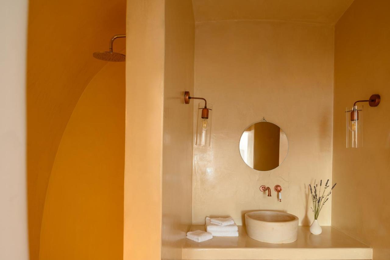 Gaia Suites Oia (Santorini)