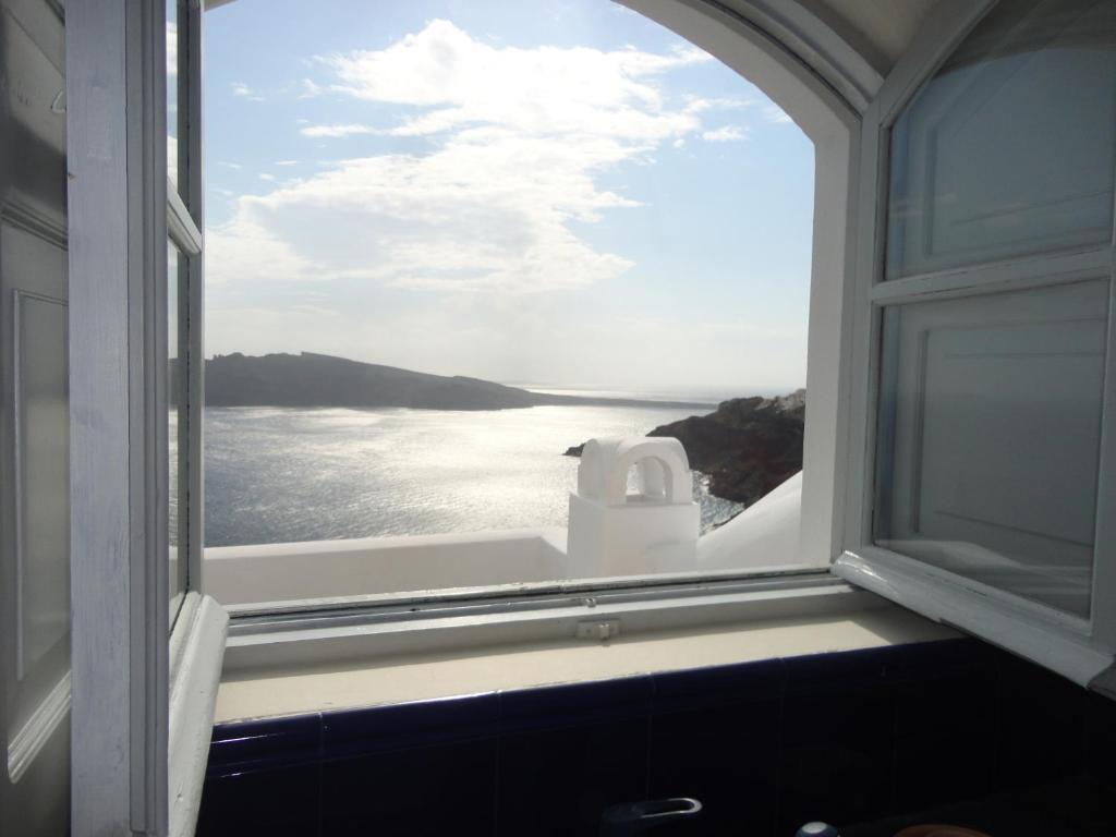 Captain John - Caldera & Sunset View Apartment Ia