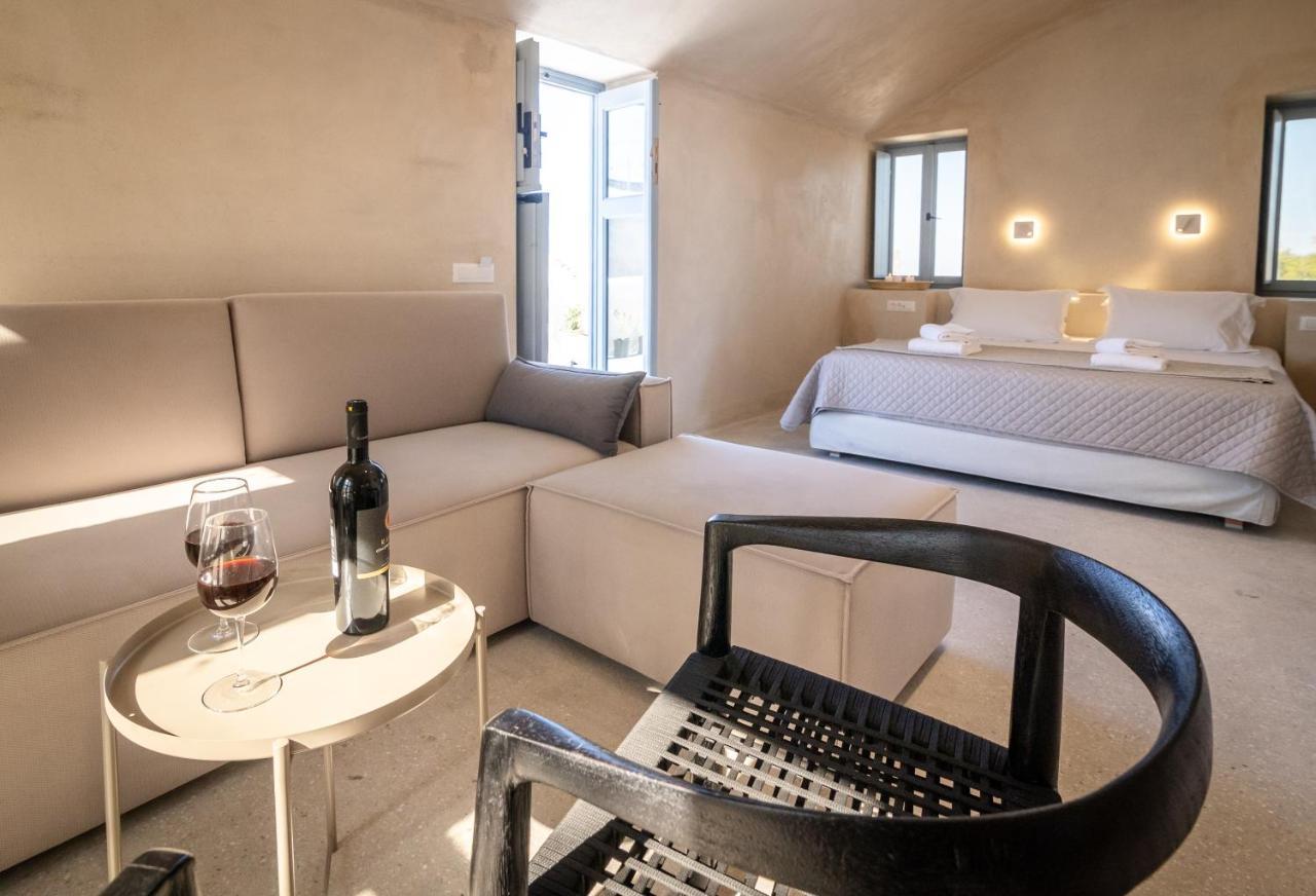 Oia's Cellars Apartamento Oía