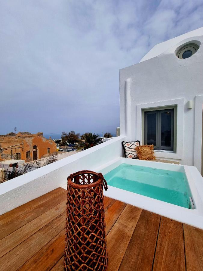 Lovely House At Village Center *