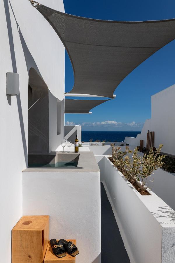 Almyra * Oia (Santorini)