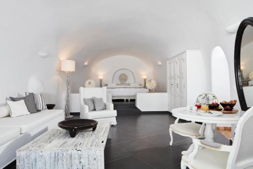 Hotel San Antonio Luxury Oia (Santorini)